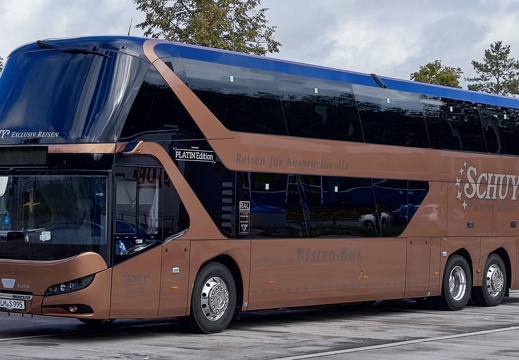 Superior-Bistro-Bus Neoplan „Platin-Edition“